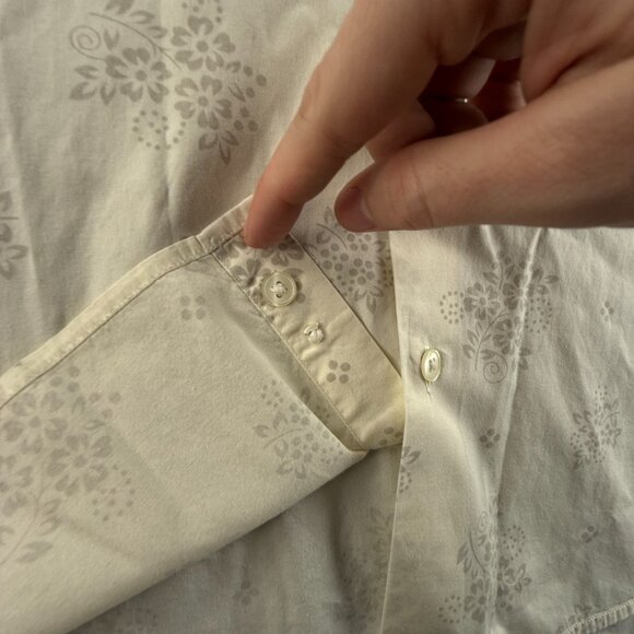 Armani Exchange Women Long Sleeve Button Up Shirt Floral Large Ivory Point - Picture 10 of 16